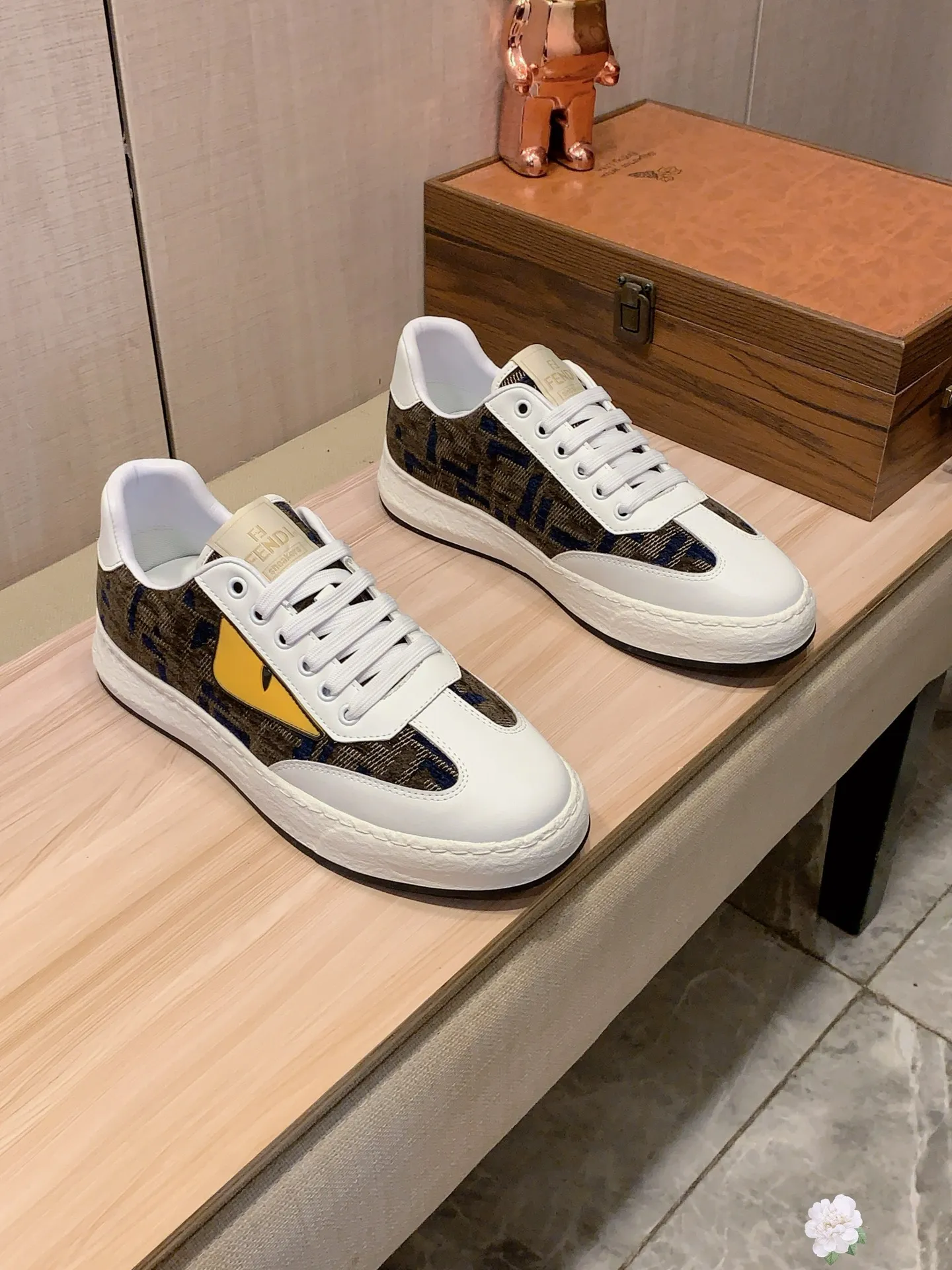 Men's men's shoes 💰420💰💰🎩🎩[Lightning][Lightning] "FENDI*" The latest and most popular casual shoes, top brand [Seduce] luxury ~ purchasing agent, top quality ~. [Strong] The upper is made of imported breathable cowhide with fabric material ➕ Breathable sheepskin feet (•) and fine workmanship. The original stylish and stylish soft rubber wear-resistant and non-slip outsole is light and comfortable on the feet. The real thing looks better when photographed in person. No. 122: code: 38-44, 5️⃣ colors selected